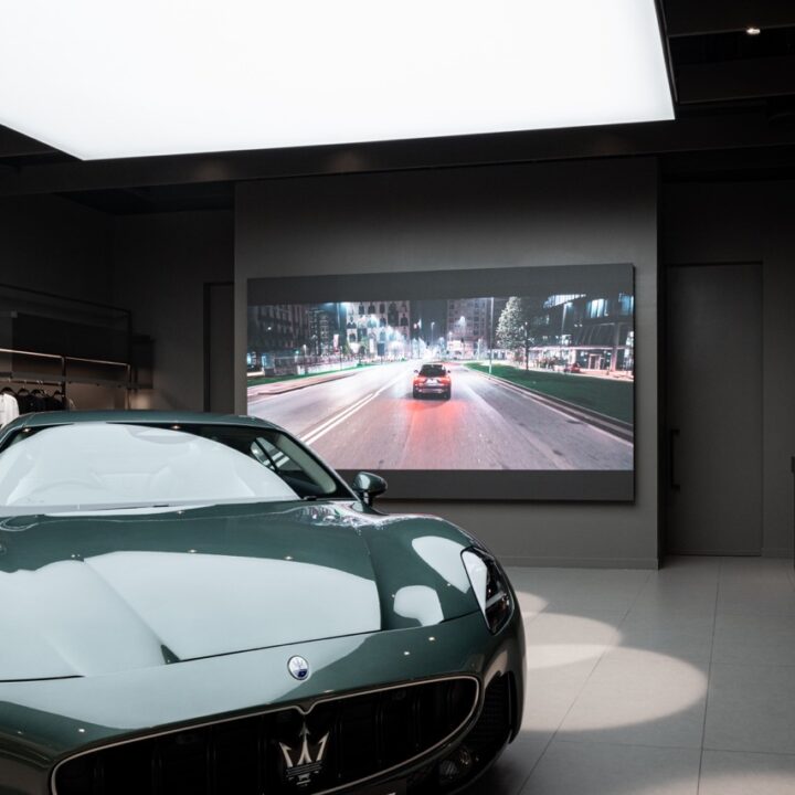 V2D_MASERATI_HIRES-013 Large