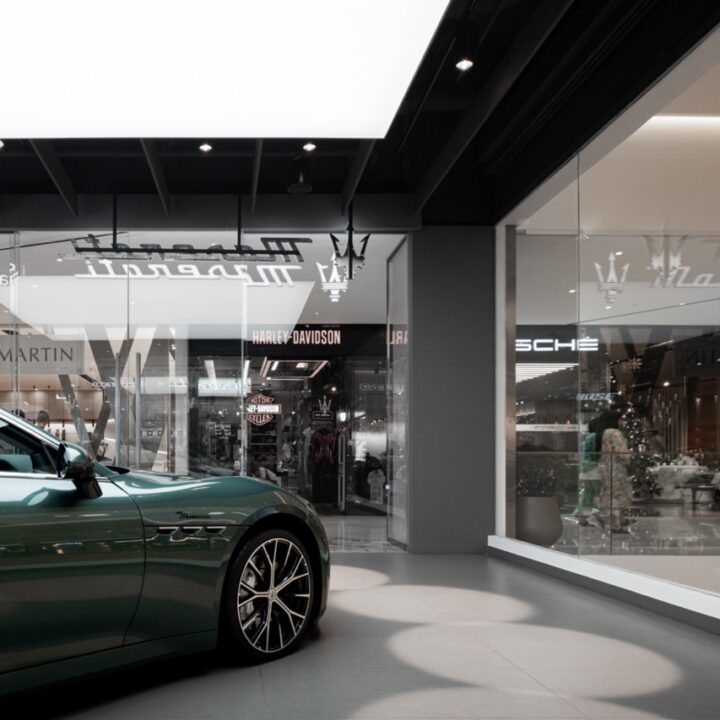 V2D_MASERATI_HIRES-015 Large